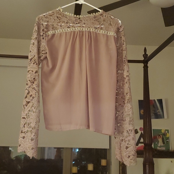 Lace sheer shirt - Picture 2 of 2